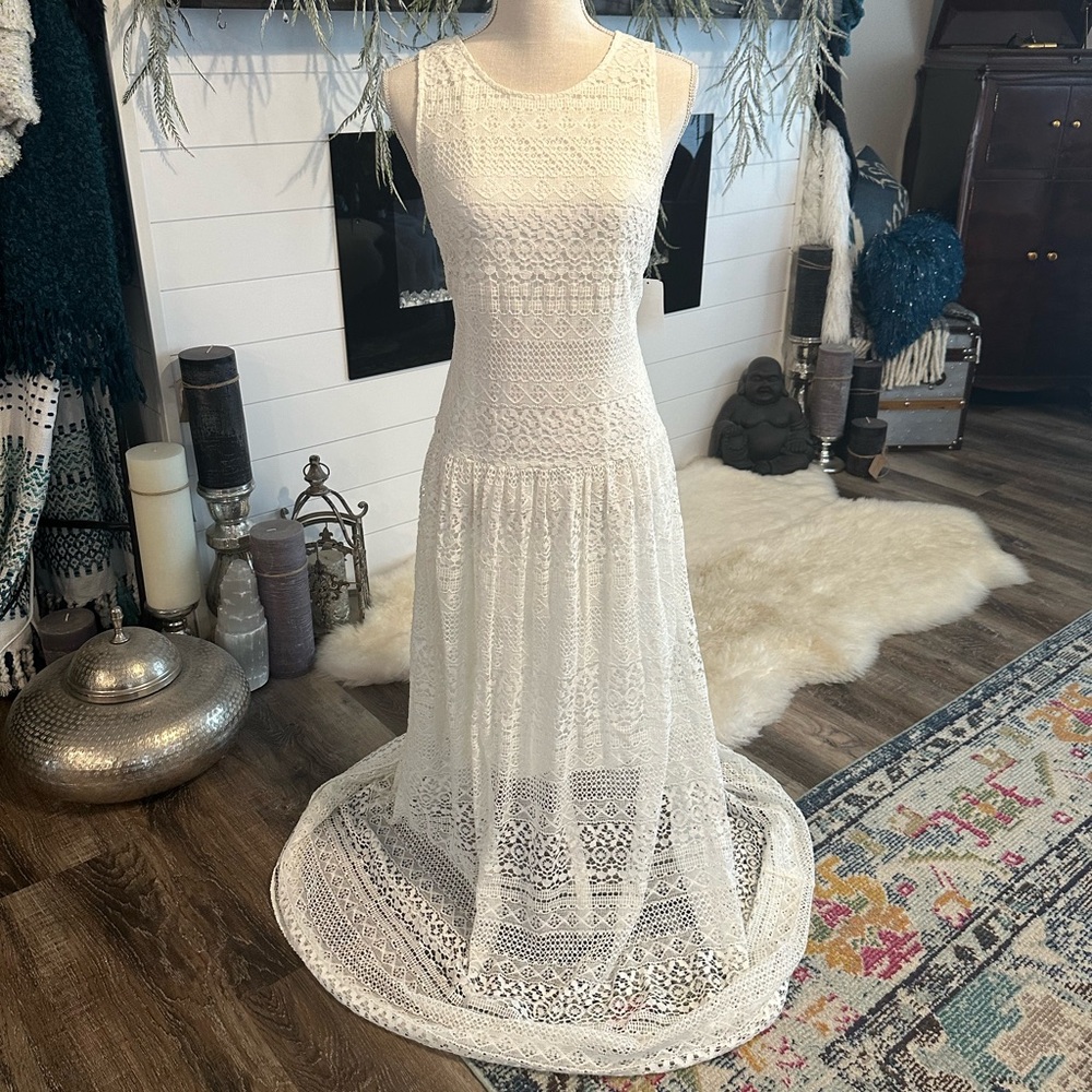NWT Maggy Boutique Ivory lace maxi dress. Sz 14